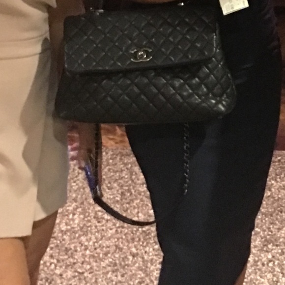 Chanel coco caviar top handle medium bag. - Picture 12 of 12